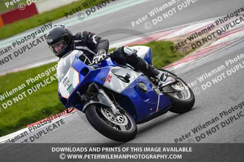 donington no limits trackday;donington park photographs;donington trackday photographs;no limits trackdays;peter wileman photography;trackday digital images;trackday photos